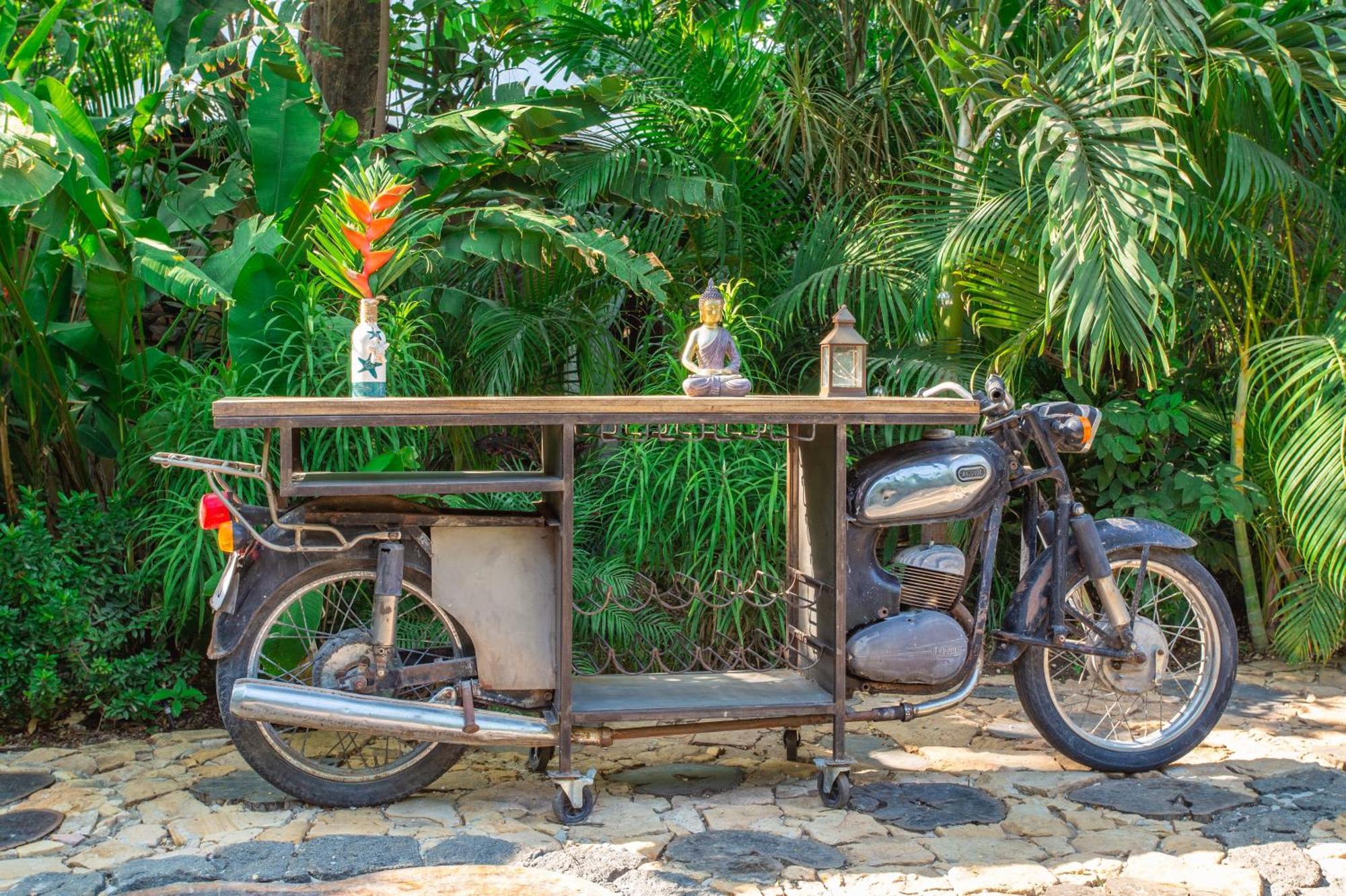 Ocho Artisan Bungalows (Adults Only) Tamarindo Exterior photo