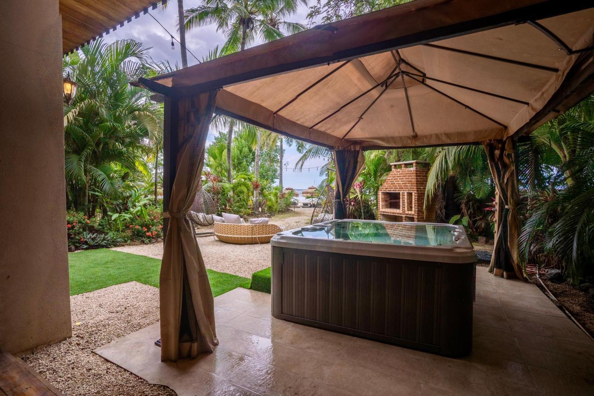 Ocho Artisan Bungalows (Adults Only) Tamarindo Exterior photo