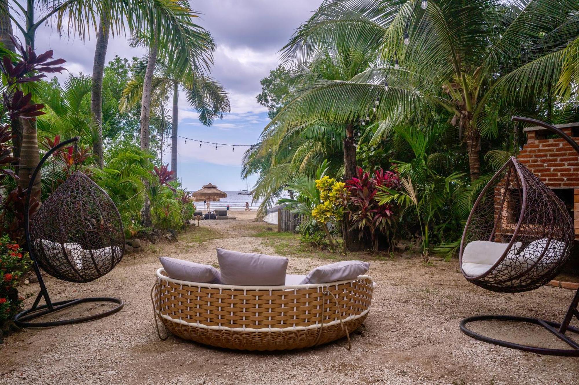 Ocho Artisan Bungalows (Adults Only) Tamarindo Exterior photo