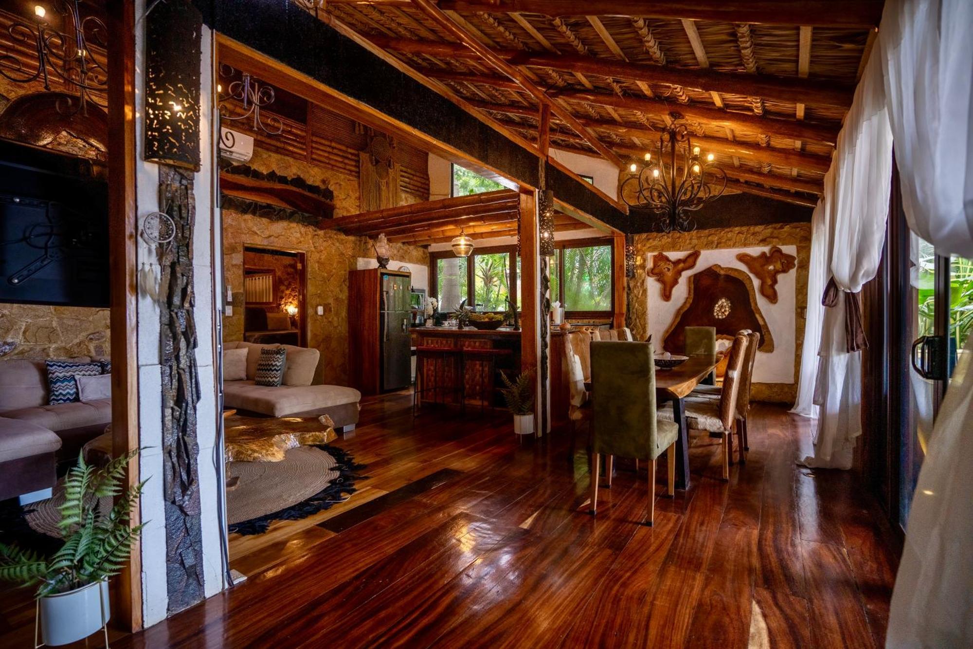 Ocho Artisan Bungalows (Adults Only) Tamarindo Exterior photo